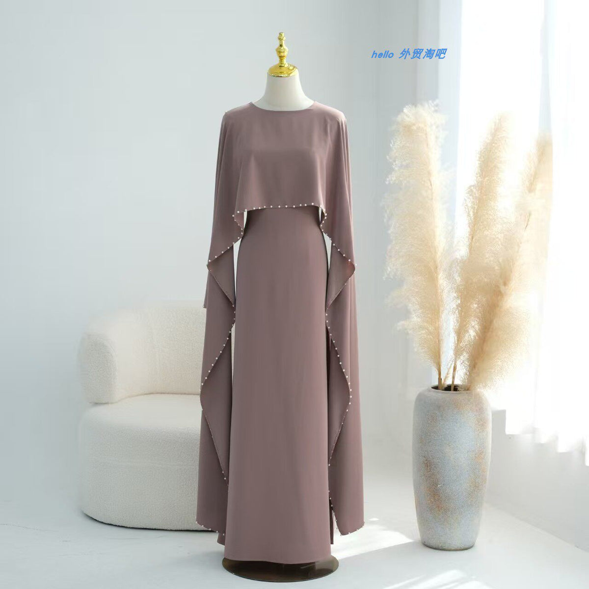 ZAYRÉVA – Elegant Pearl Cape Abaya