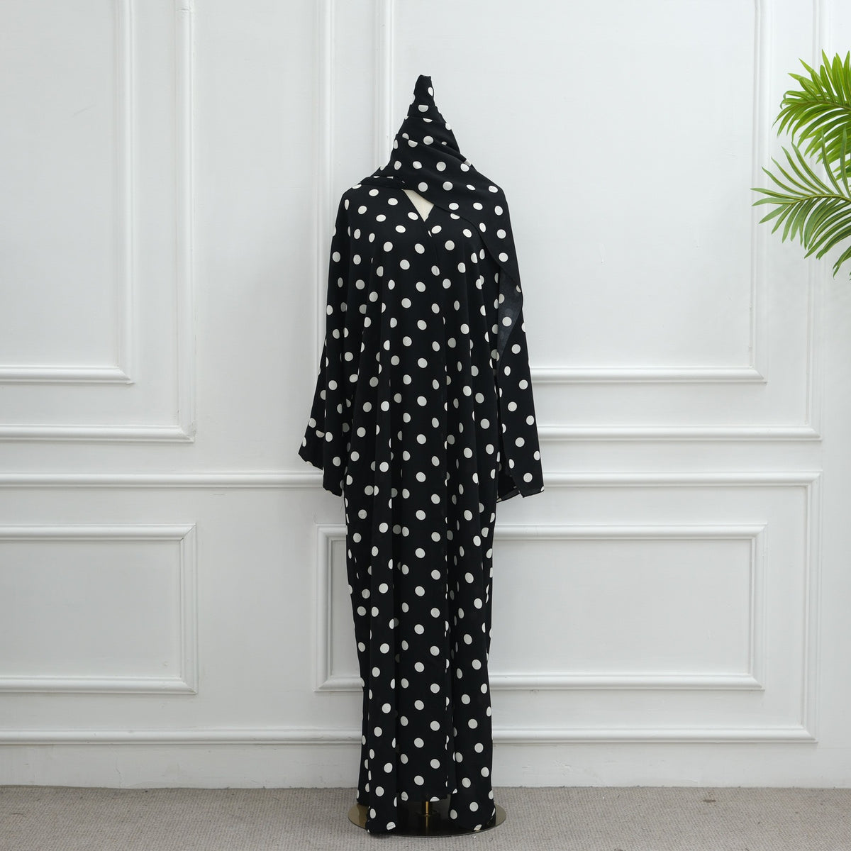 Southeast Asian gorgeous polka dot cardigan with headscarf travel style over loose robe women's Wave Point Robe
